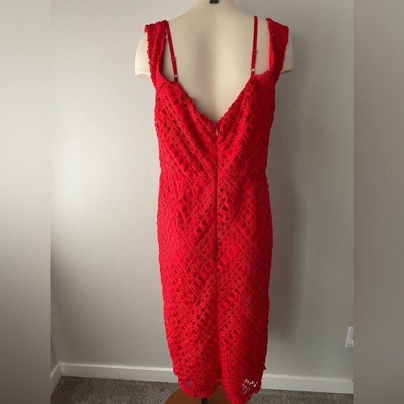 Chi Chi London Bardot Premium Lace Mid Dress Red Crochet NWT Size 12 - Picture 3 of 9